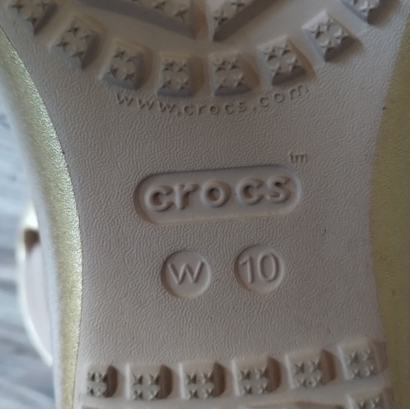 Crocs Women's Kadee II Metallic Gold Sandal Size 10 - Picture 5 of 5